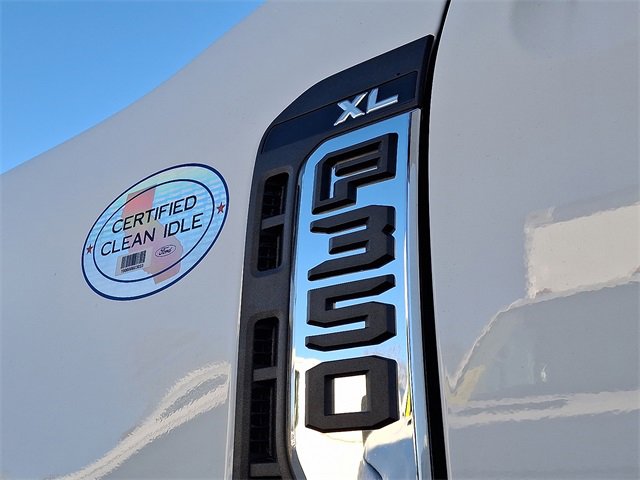 New 2026 Ford F350 XL w/ XL Chrome Package image 4