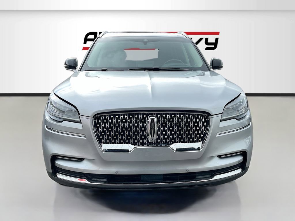 Used 2022 Lincoln Aviator Reserve w/ Equipment Group 201A AWD/4WD image 2