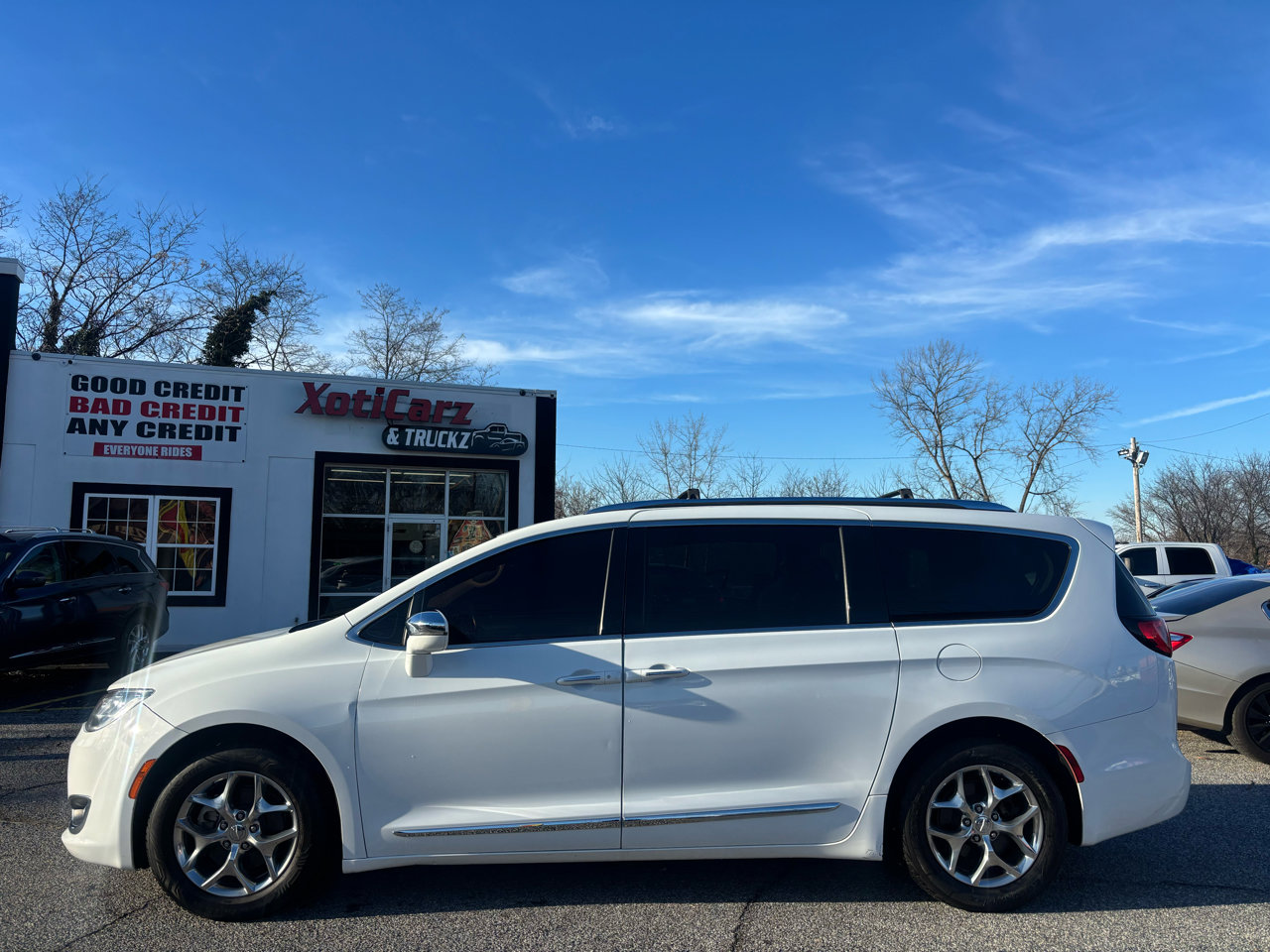 Used 2018 Chrysler Pacifica Limited