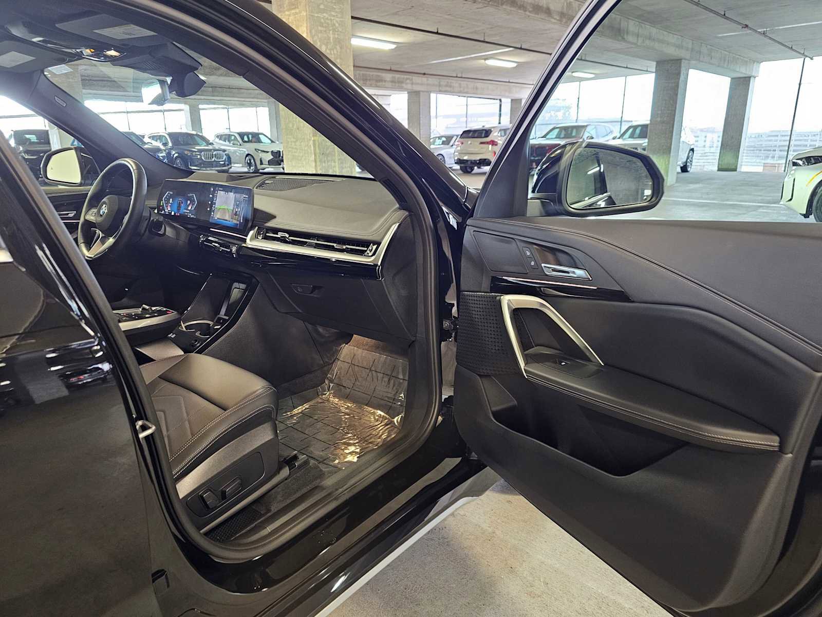 Used 2025 BMW X1 xDrive28i w/ Technology Package AWD/4WD image 36