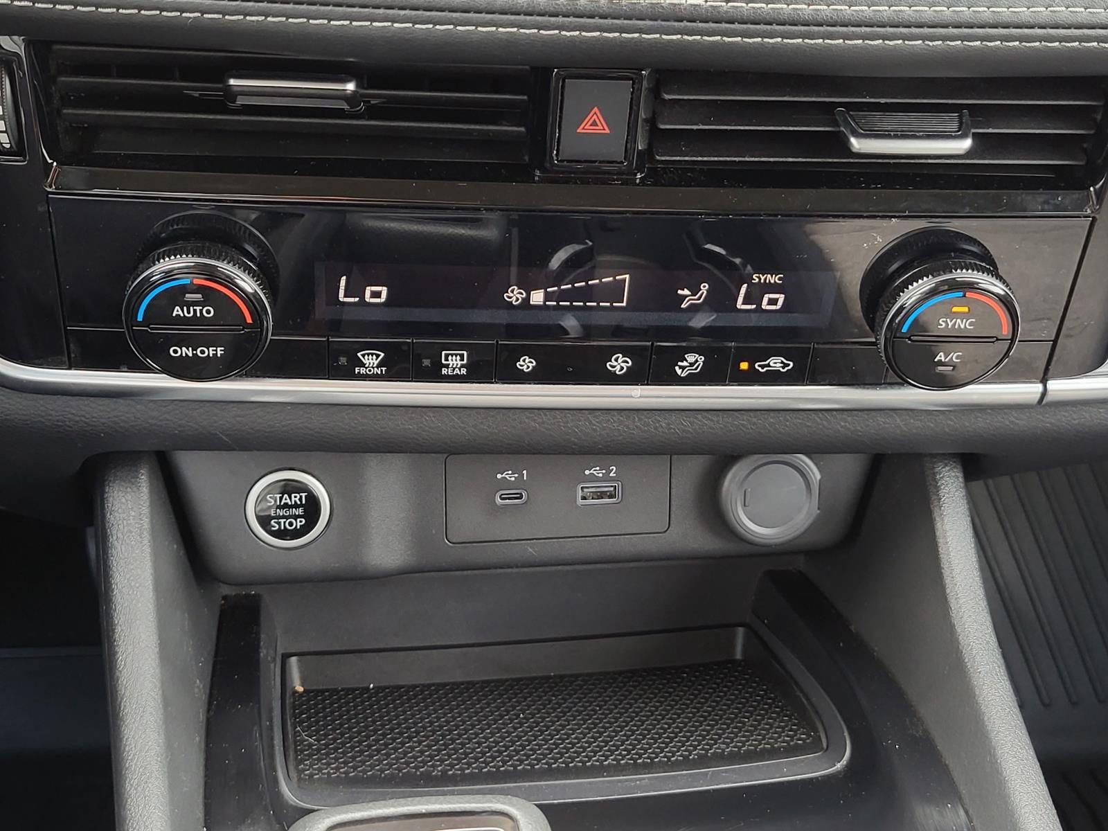 Used 2022 Nissan Rogue SV image 28