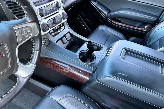 Used 2020 GMC Yukon SLT w/ Premium Edition AWD/4WD image 17