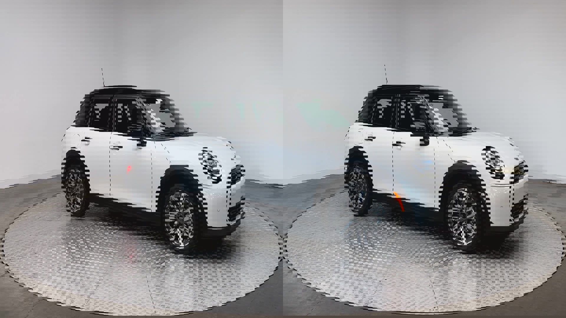New 2026 MINI Cooper 4-Door Hardtop image 2
