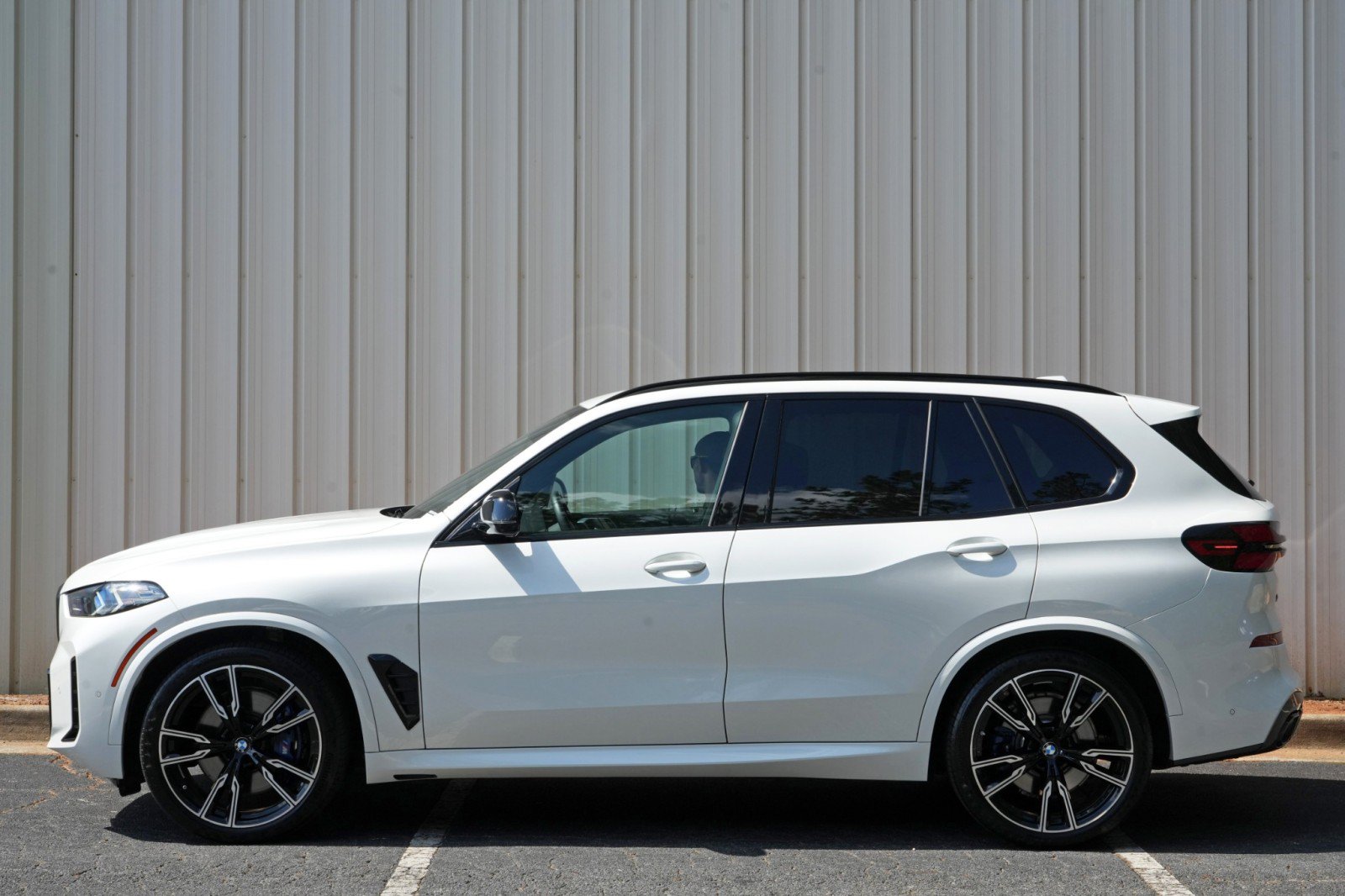 Used 2024 BMW X5 M60i AWD/4WD image 57