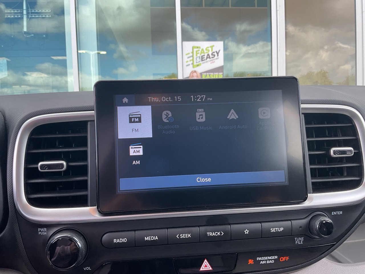 Used 2025 Hyundai Venue SEL FWD image 33