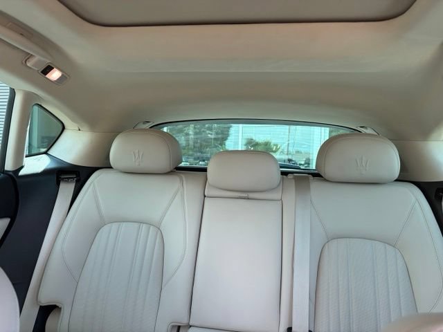 Used 2022 Maserati Levante Modena AWD/4WD image 21