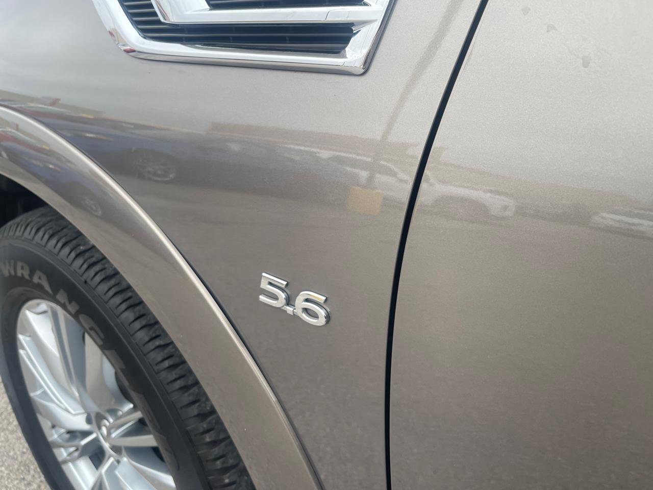 Used 2019 INFINITI QX80 Luxe RWD image 10