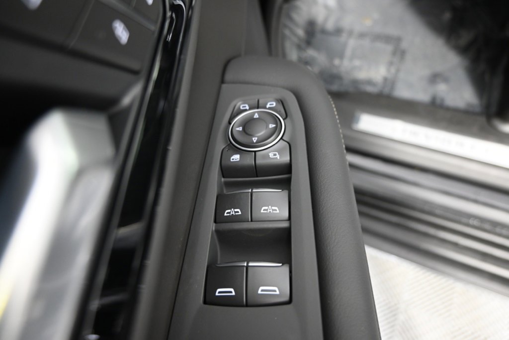 New 2026 Chevrolet Suburban Premier image 22