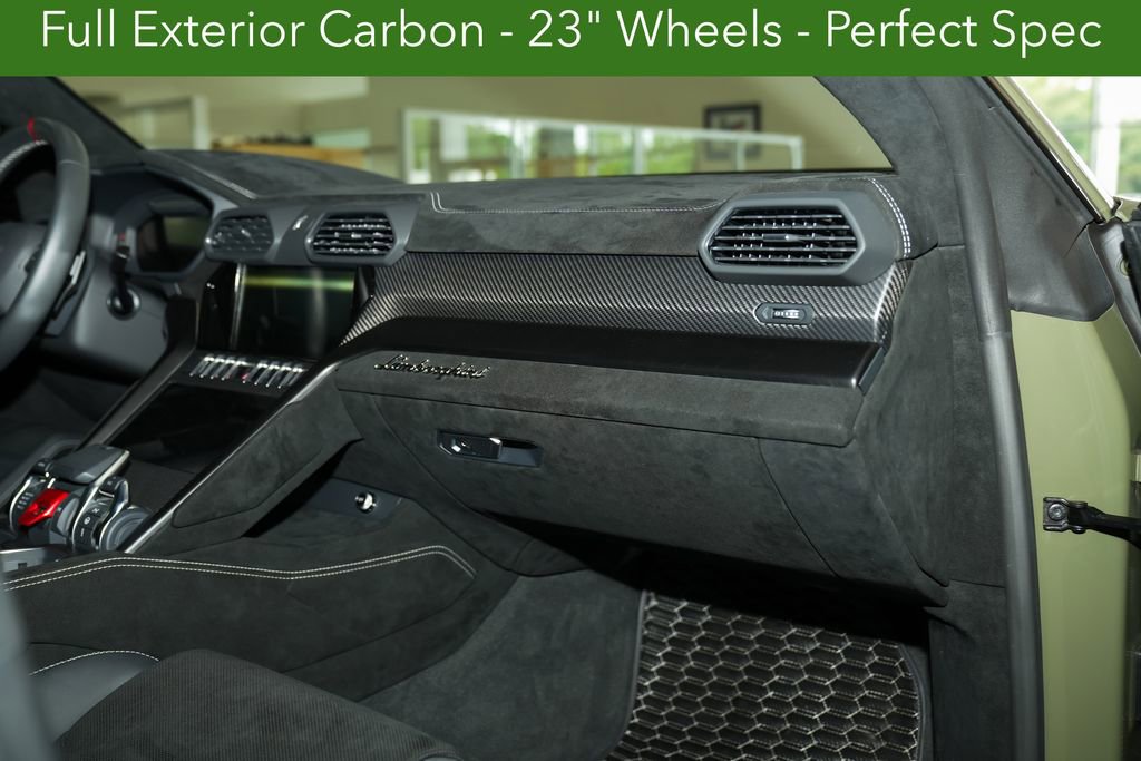 Used 2023 Lamborghini Urus Performante AWD/4WD image 74