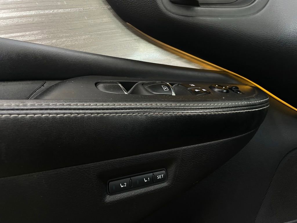 Used 2015 Nissan Murano Platinum w/ Platinum Technology Package image 23