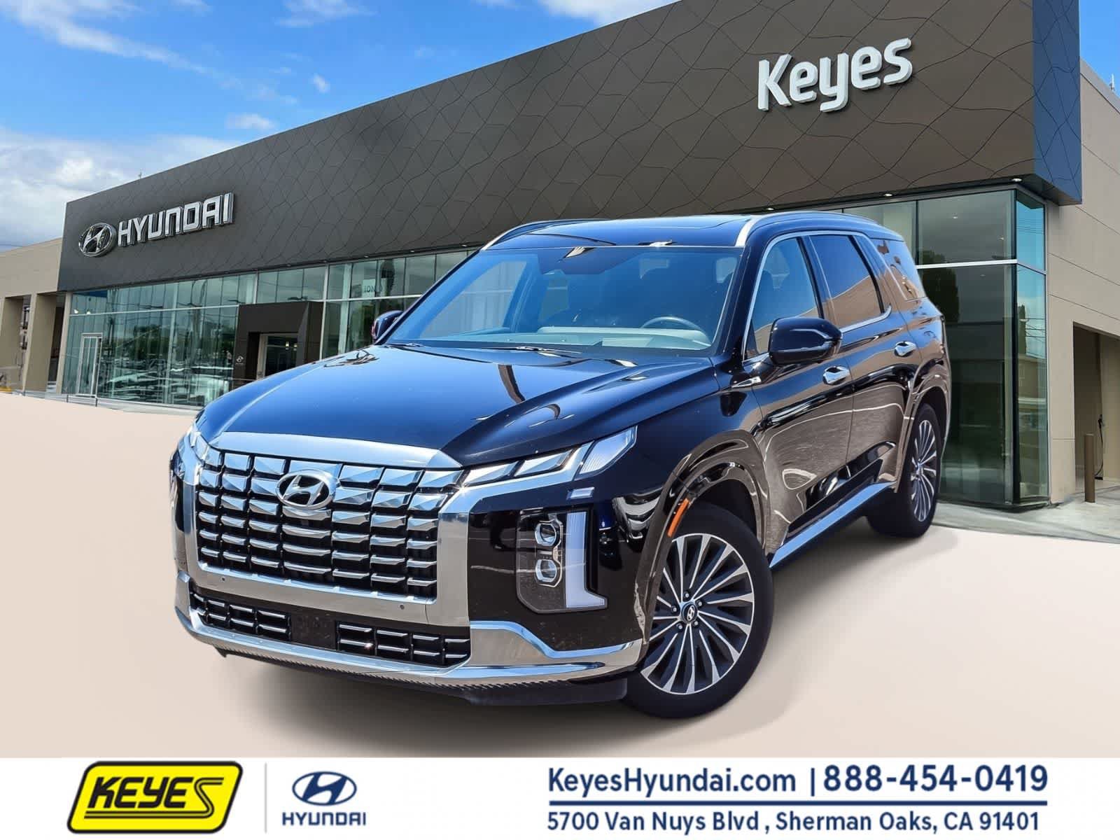 Used 2023 Hyundai Palisade Calligraphy w/ Cargo Package FWD image 1