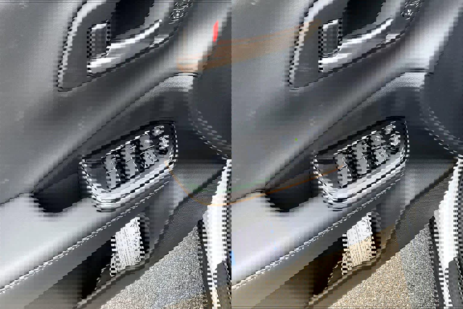 New 2025 Toyota Crown Platinum image 20