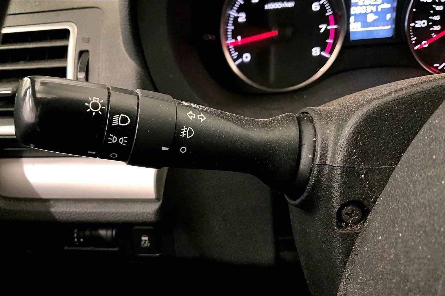 Used 2016 Subaru Crosstrek 2.0i Premium image 31