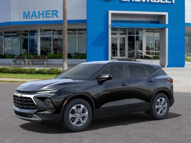 New 2025 Chevrolet Blazer LT FWD image 2