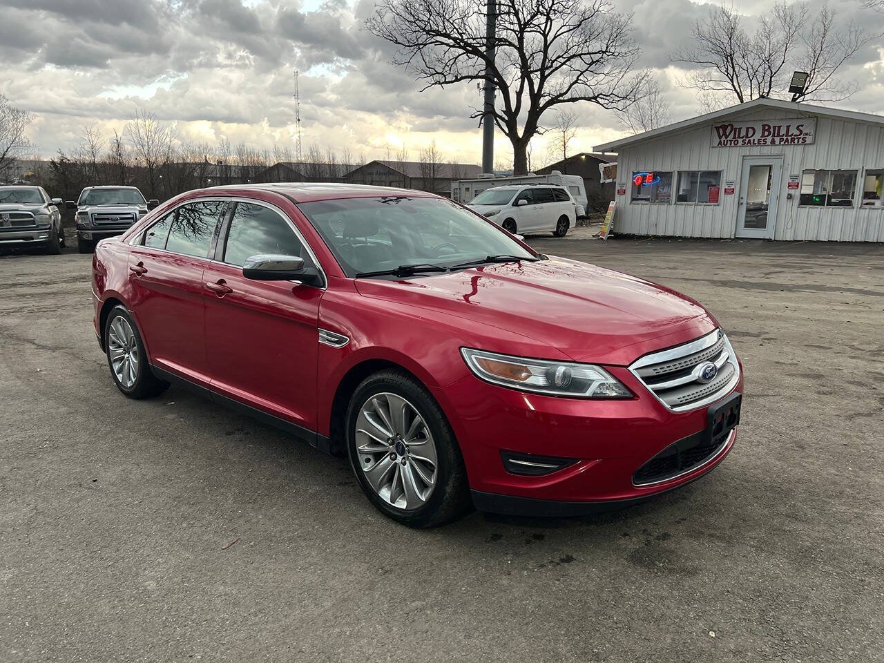 Used 2012 Ford Taurus Limited FWD image 3