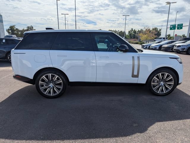 Used 2023 Land Rover Range Rover SE AWD/4WD image 5