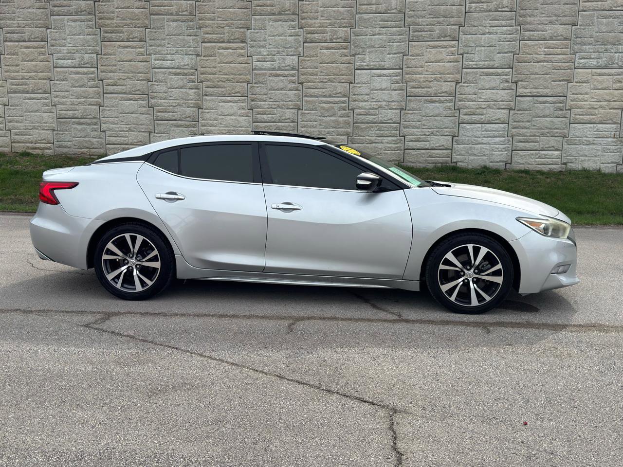 Used 2018 Nissan Maxima 3.5 SL image 2