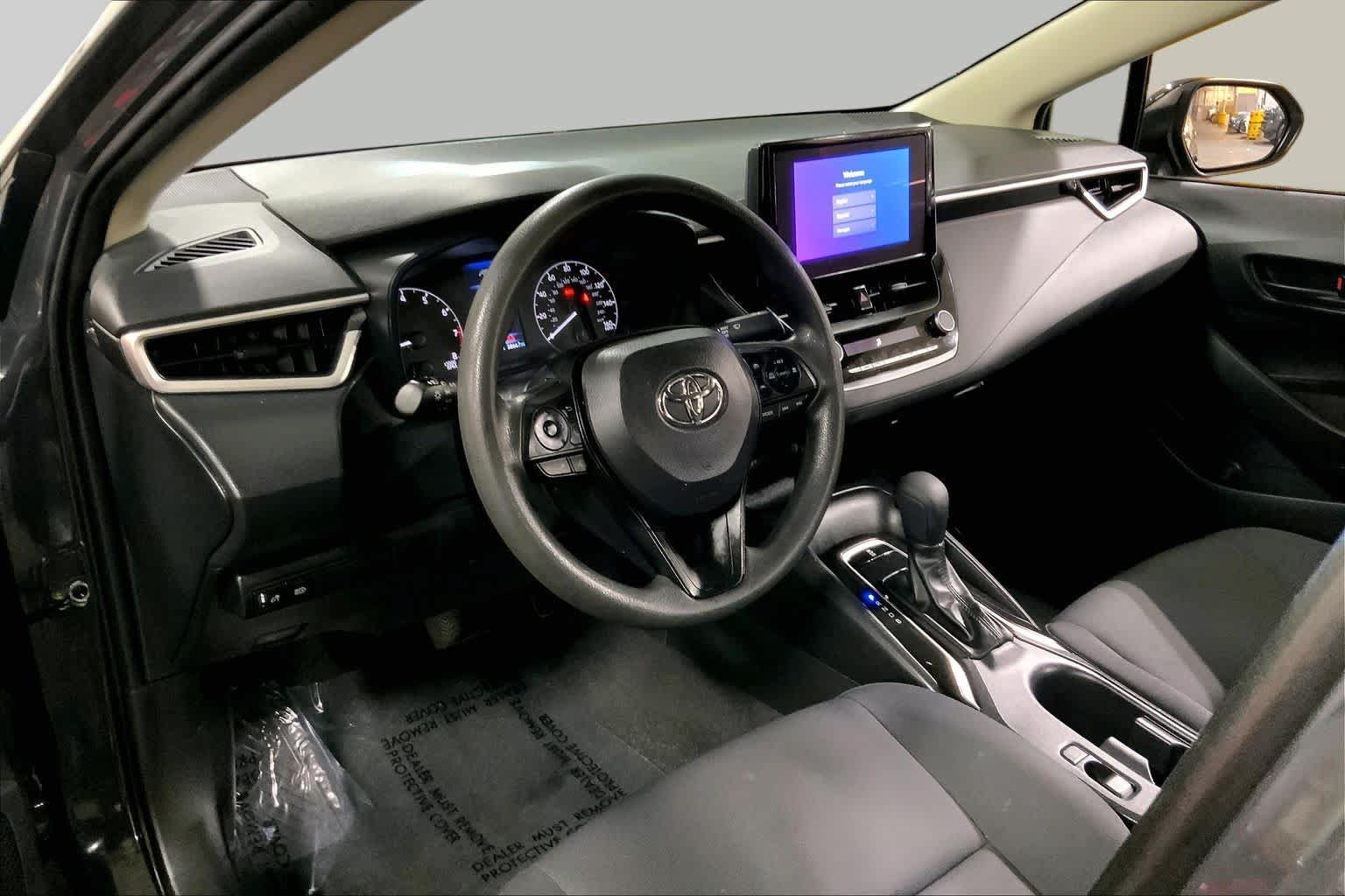 Used 2023 Toyota Corolla LE FWD image 18