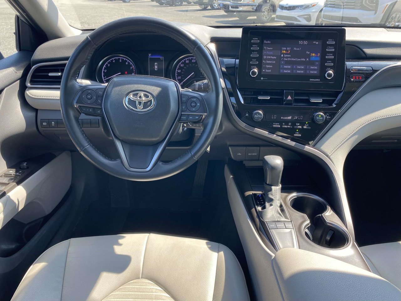 Used 2024 Toyota Camry SE FWD image 9