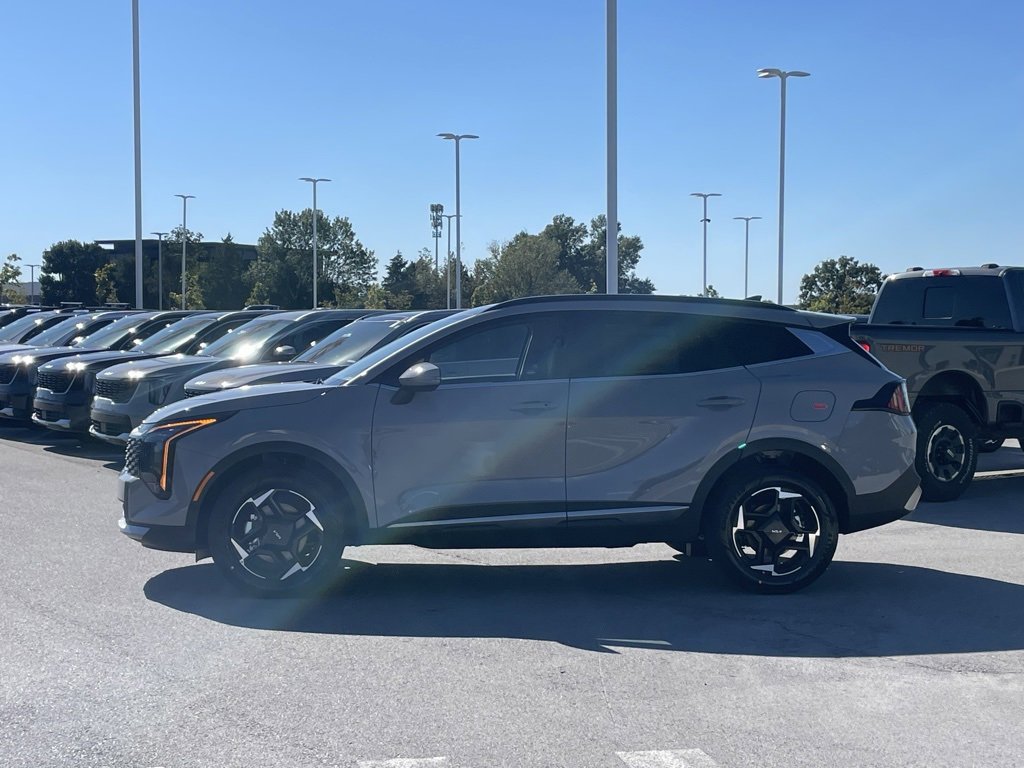 New 2026 Kia Sportage EX image 4