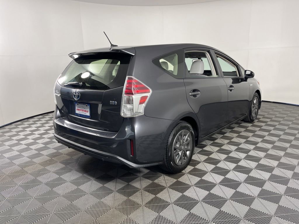 Used 2015 Toyota Prius V Four FWD image 4