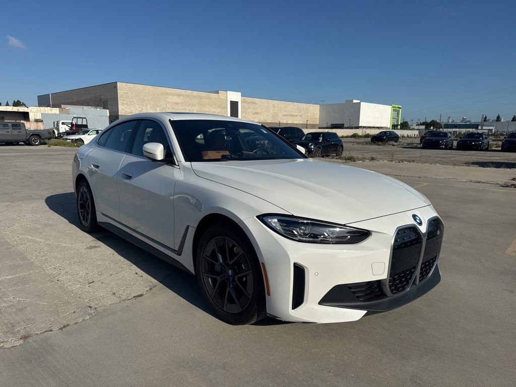 Used 2023 BMW i4 eDrive40 w/ Premium Package RWD image 9