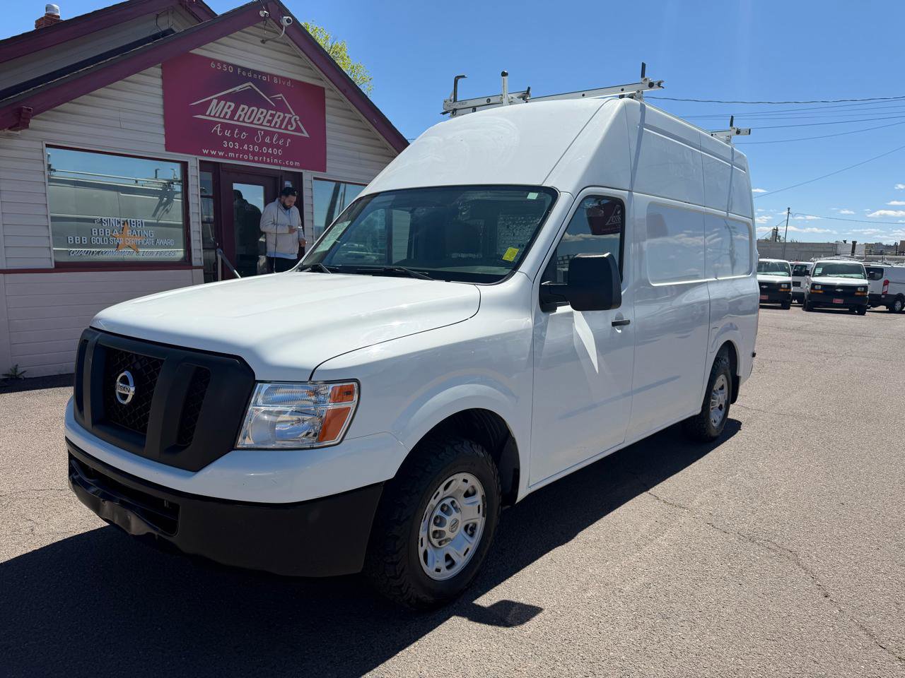 Used 2016 Nissan NV 2500 SV RWD image 4