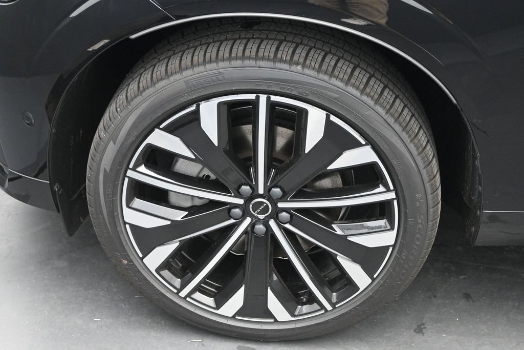 New 2026 Volvo XC60 B5 Ultra w/ Climate Package AWD/4WD image 4