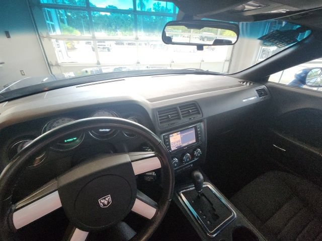 Used 2009 Dodge Challenger R/T RWD image 28