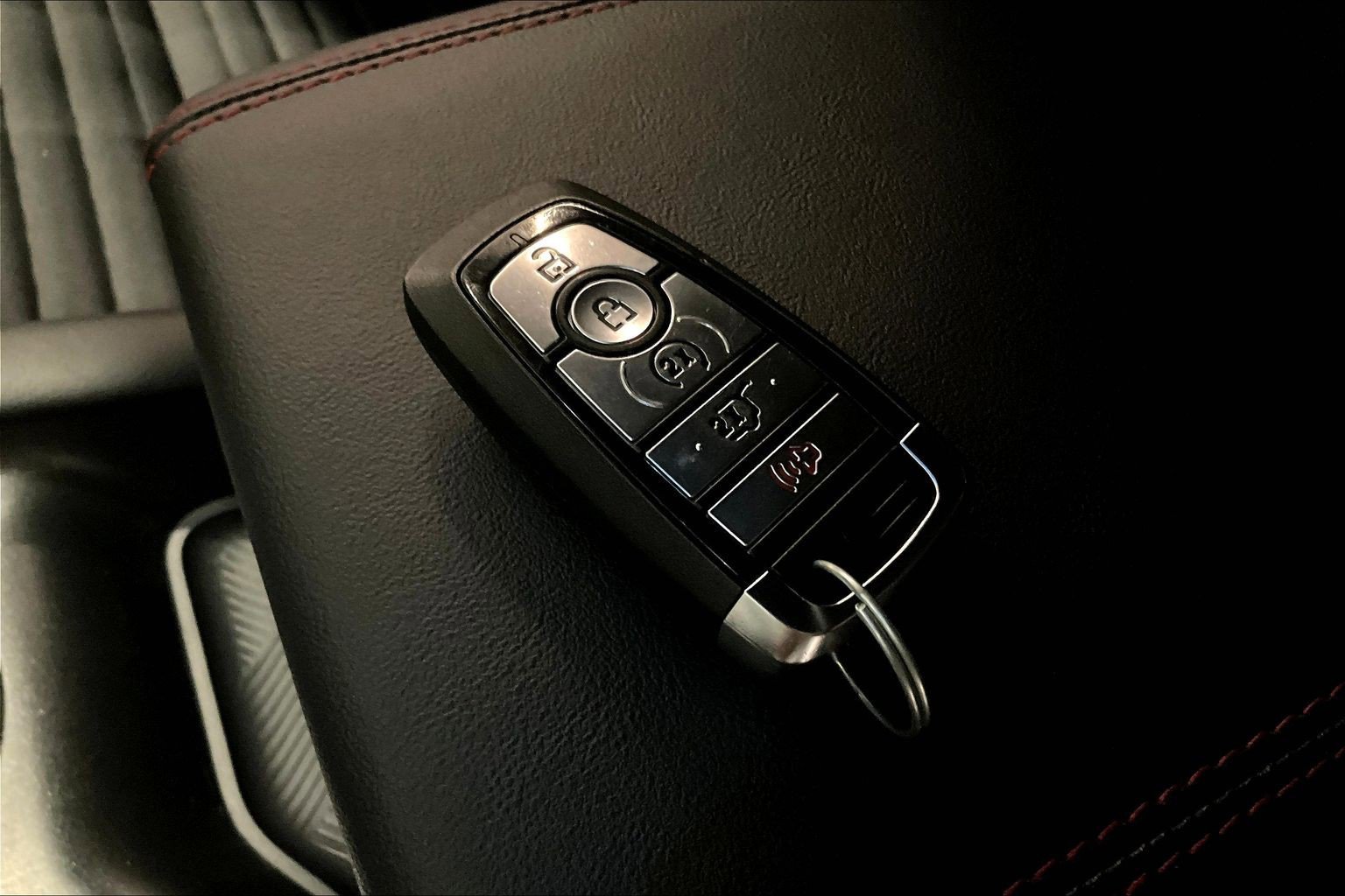 Used 2025 Ford Explorer ST-Line AWD/4WD image 34