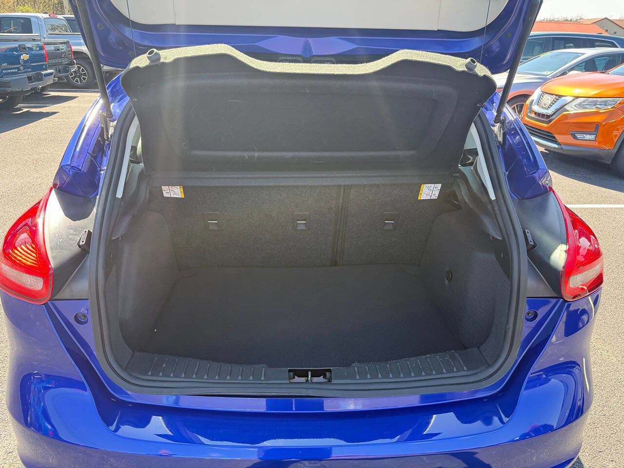 Used 2015 Ford Focus SE w/ Equipment Group 201A FWD image 7