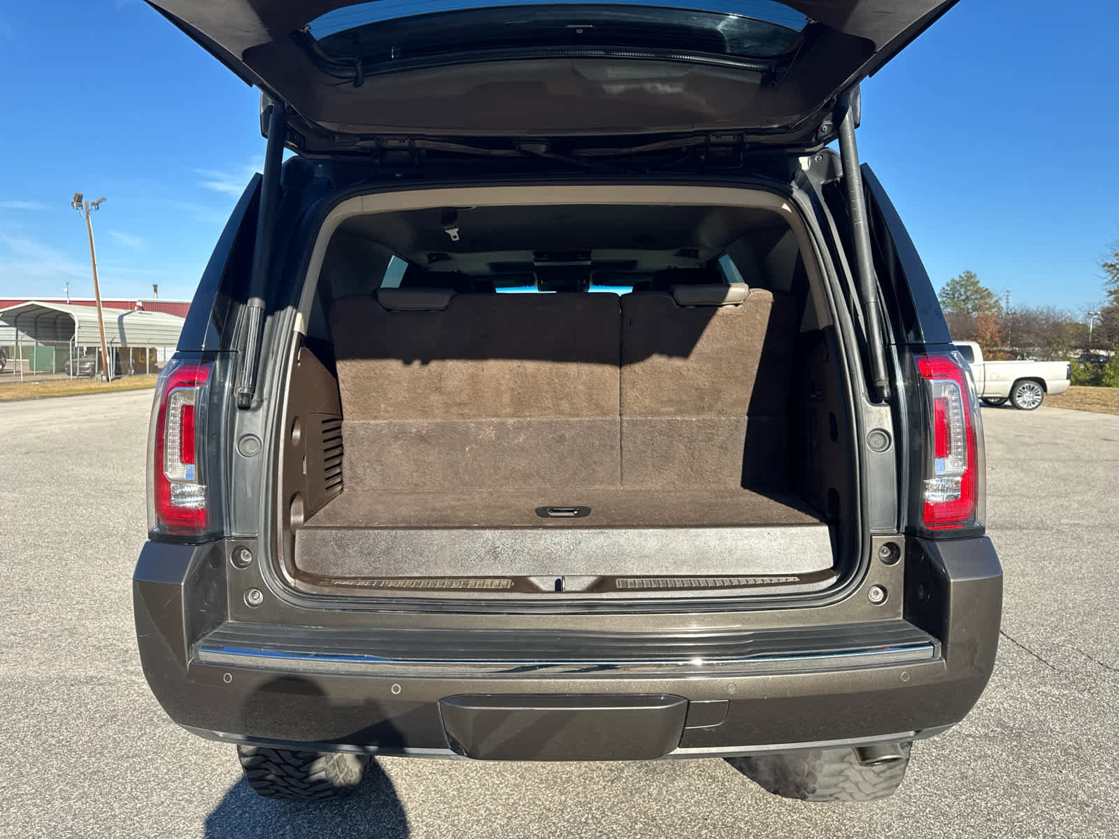 Used 2019 GMC Yukon Denali w/ Denali Ultimate Package image 13