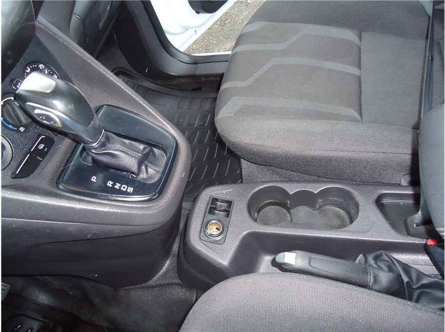 Used 2014 Ford Transit Connect XLT image 18