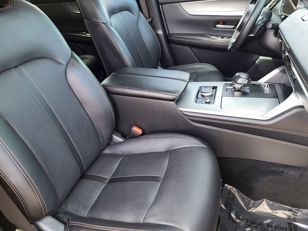 Used 2024 MAZDA CX-90 Plug-In Hybrid w/ Preferred AWD/4WD image 5