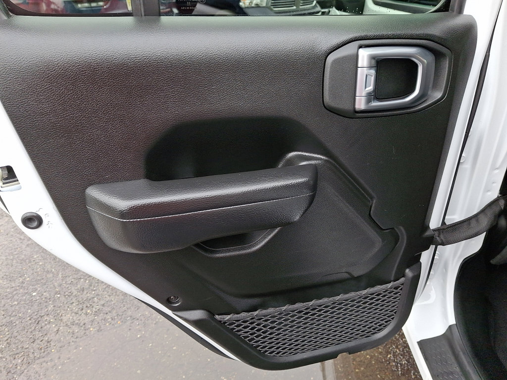 Used 2022 Jeep Wrangler Unlimited Sport image 18