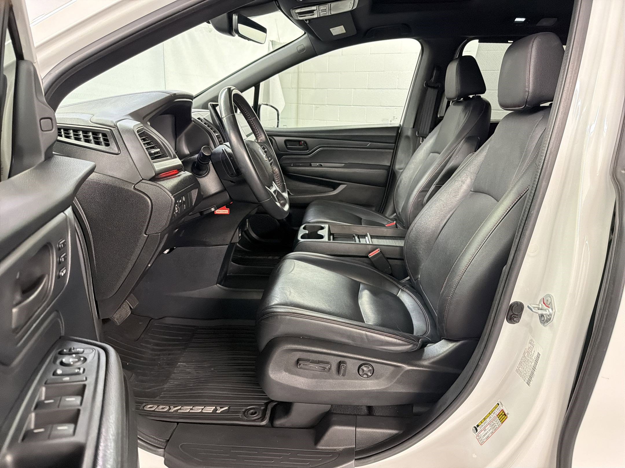 Certified 2023 Honda Odyssey Sport image 5