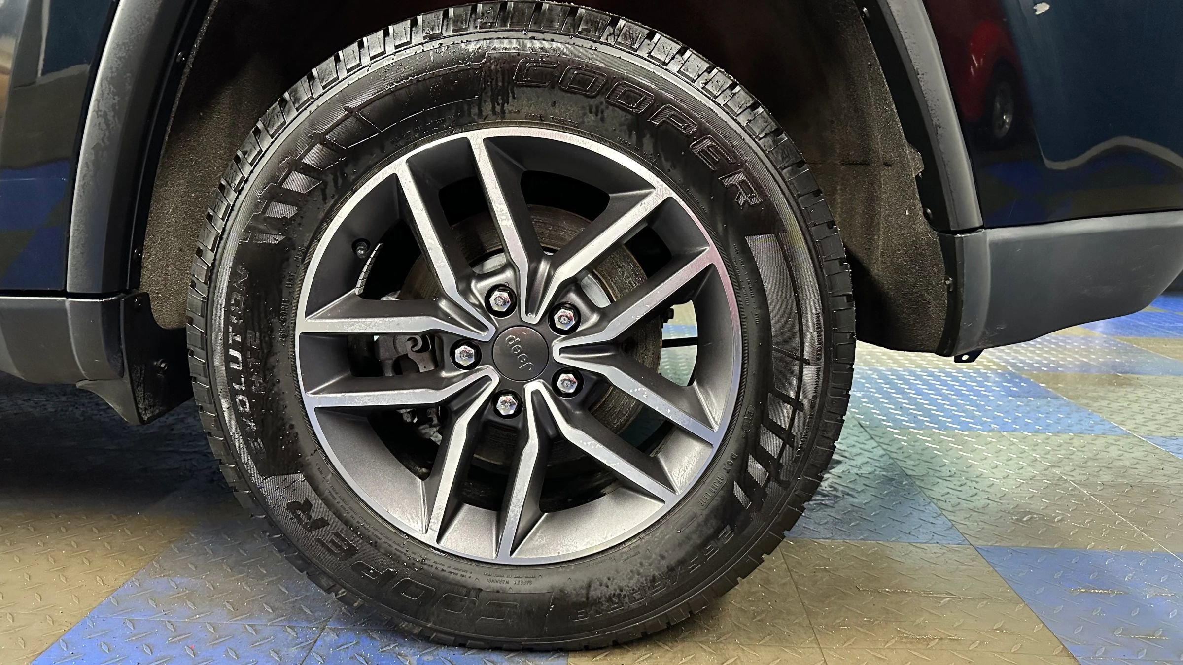 Used 2021 Jeep Grand Cherokee Limited w/ Sun & Sound Group image 52