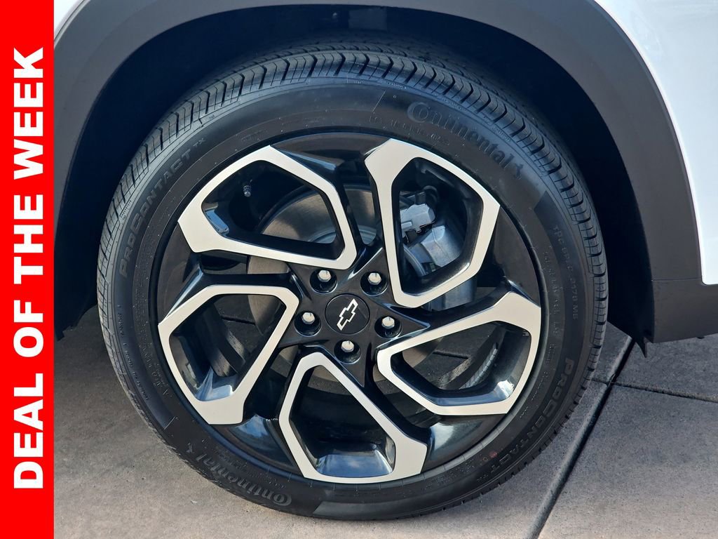 New 2025 Chevrolet Trax RS w/ Sunroof Package image 37