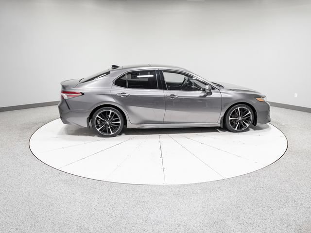 Used 2018 Toyota Camry XSE FWD image 6
