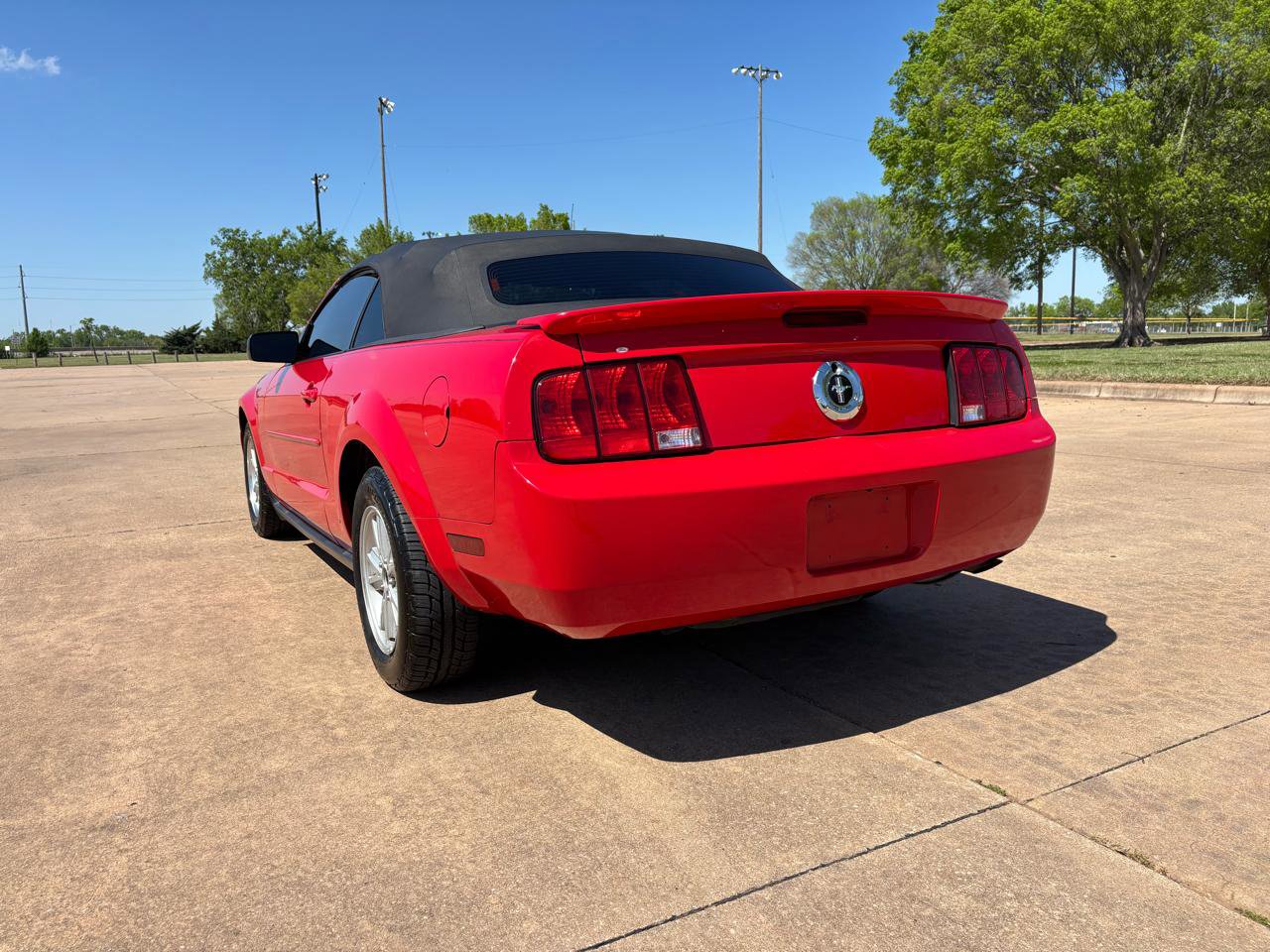 Used 2007 Ford Mustang Premium RWD image 8