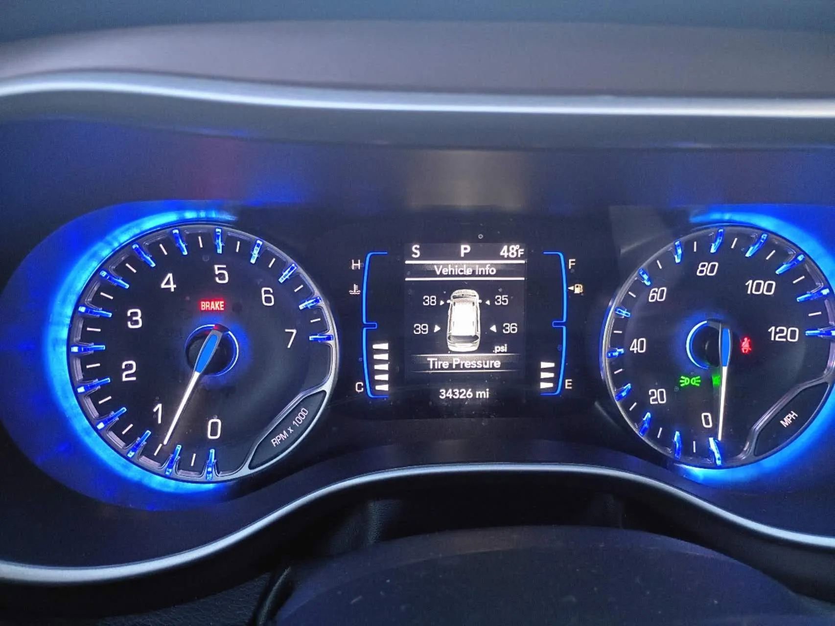 Used 2021 Chrysler Voyager Lxi FWD image 9