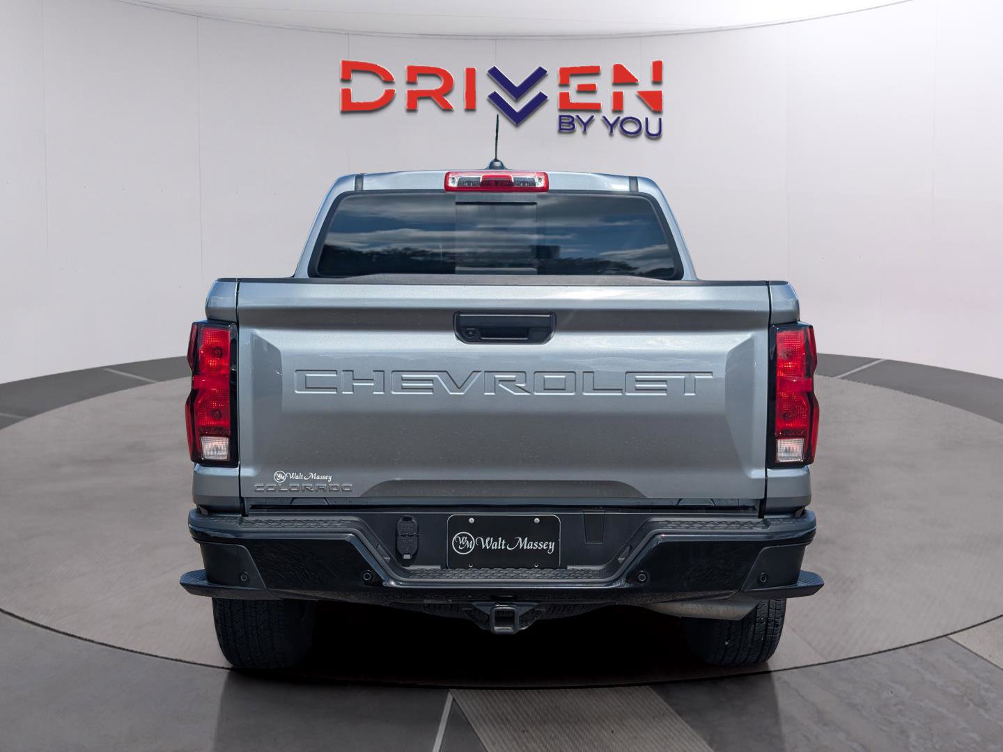 Used 2025 Chevrolet Colorado W/T w/ Advanced Trailering Package RWD image 4
