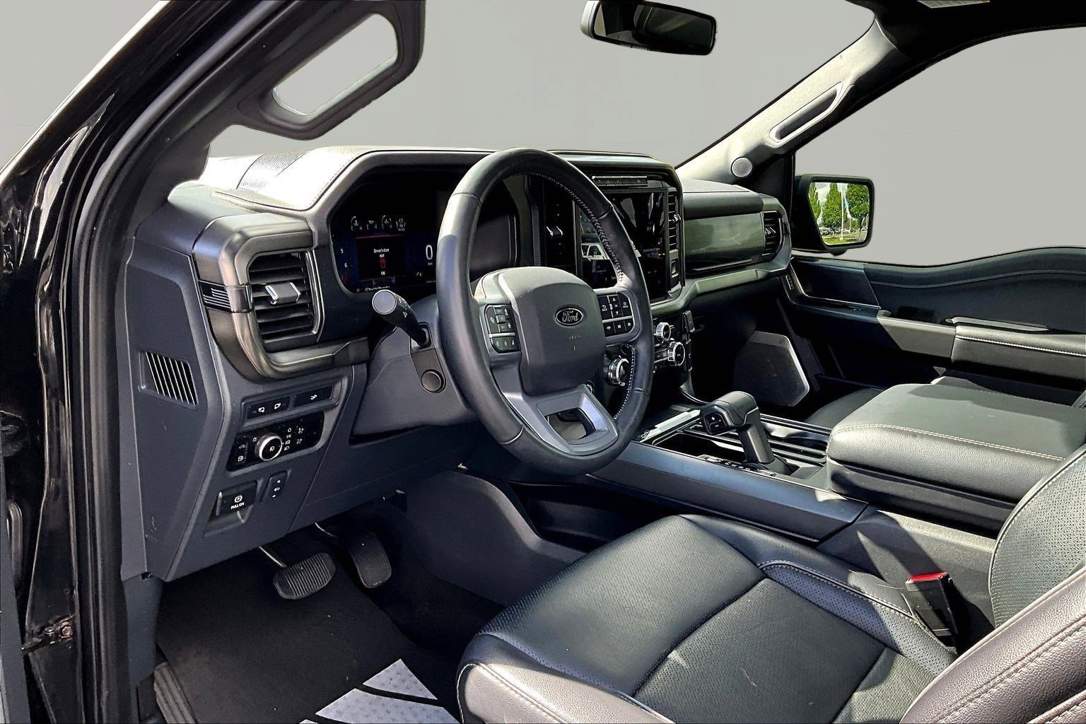 Used 2024 Ford F150 Lariat w/ Equipment Group 502A High AWD/4WD image 17