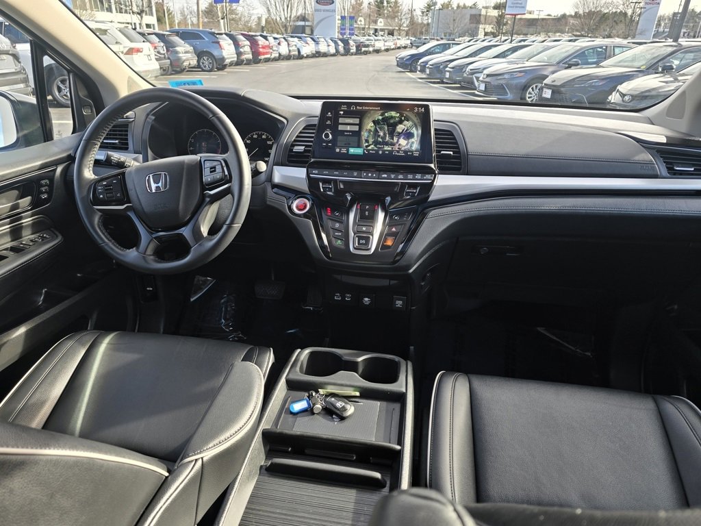 Used 2025 Honda Odyssey Touring image 14
