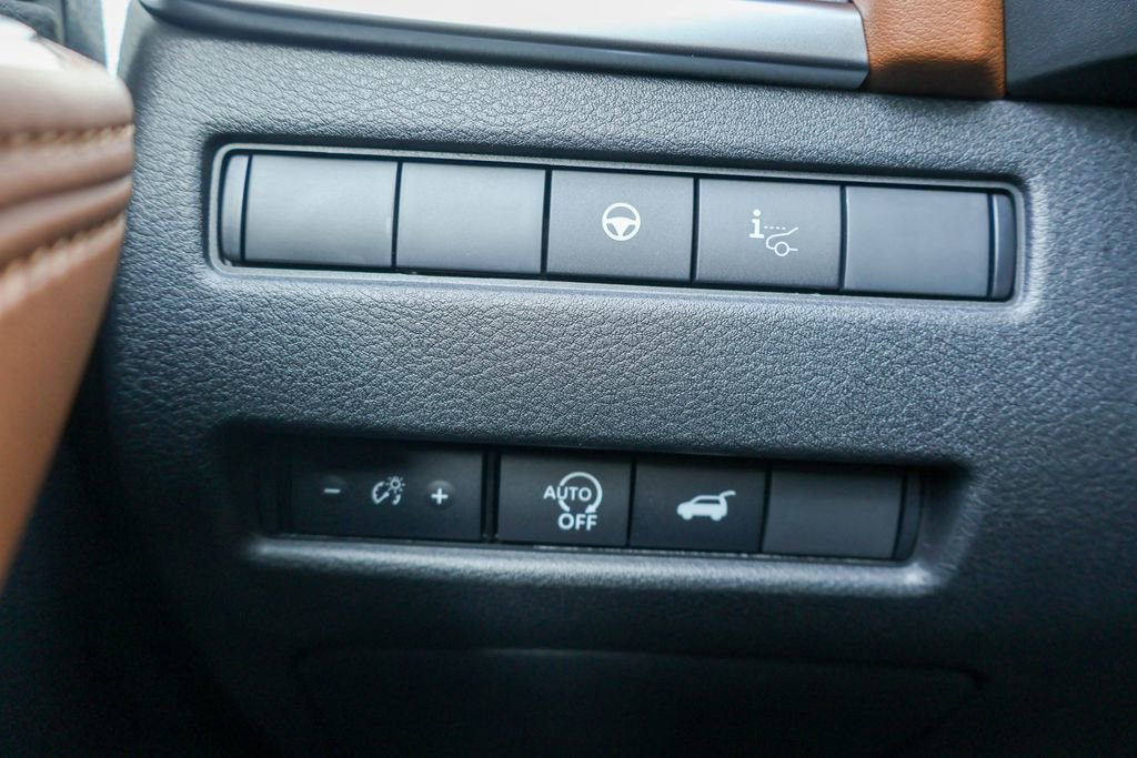 New 2026 Nissan Rogue Platinum image 16