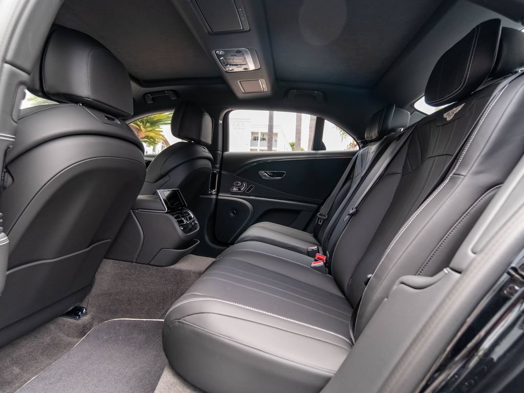 Used 2024 Bentley Flying Spur V8 AWD/4WD image 14