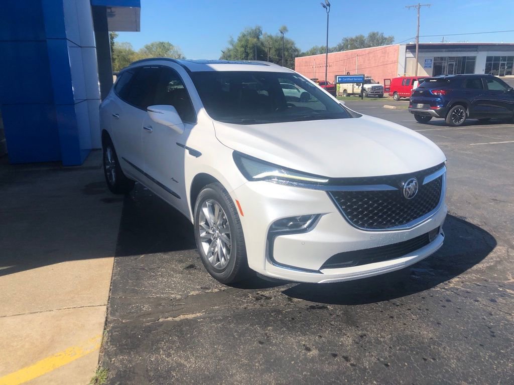 Used 2023 Buick Enclave Avenir w/ Avenir Technology Package image 6