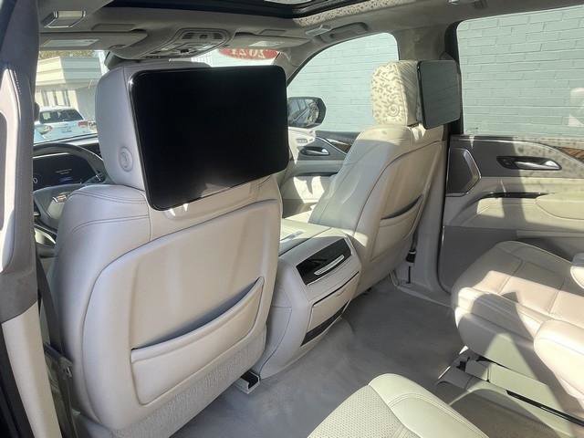 Used 2021 Cadillac Escalade ESV Premium Luxury Platinum image 27