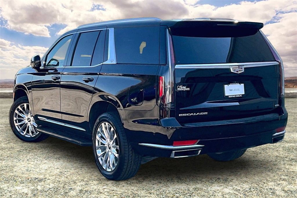 Used 2021 Cadillac Escalade Premium Luxury image 4