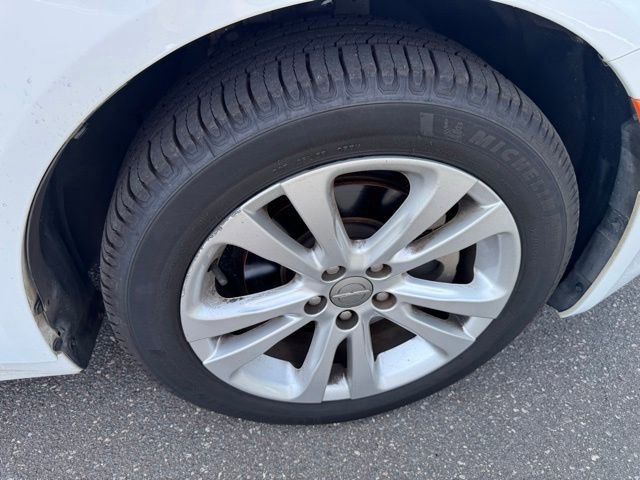 Used 2015 Chrysler 200 Limited FWD image 11